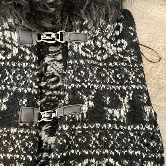 Zara Fair Isle Reindeer Wool Blend Vest M Faux Fur Hood Nordic Holiday Après Ski - Picture 6 of 11